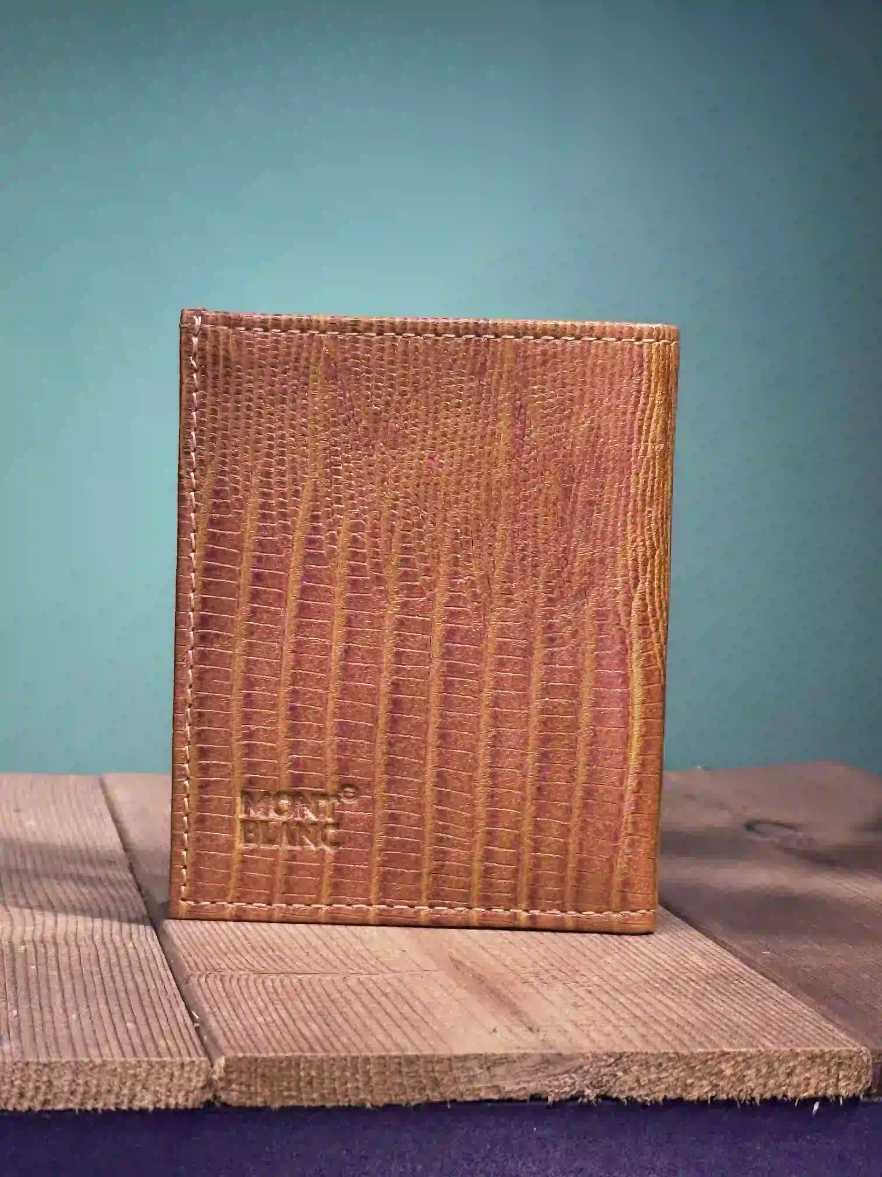کیف پول تمام چرم لارا (عسلی)